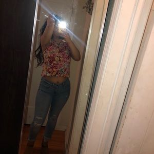 Floral print sleeveless blouse